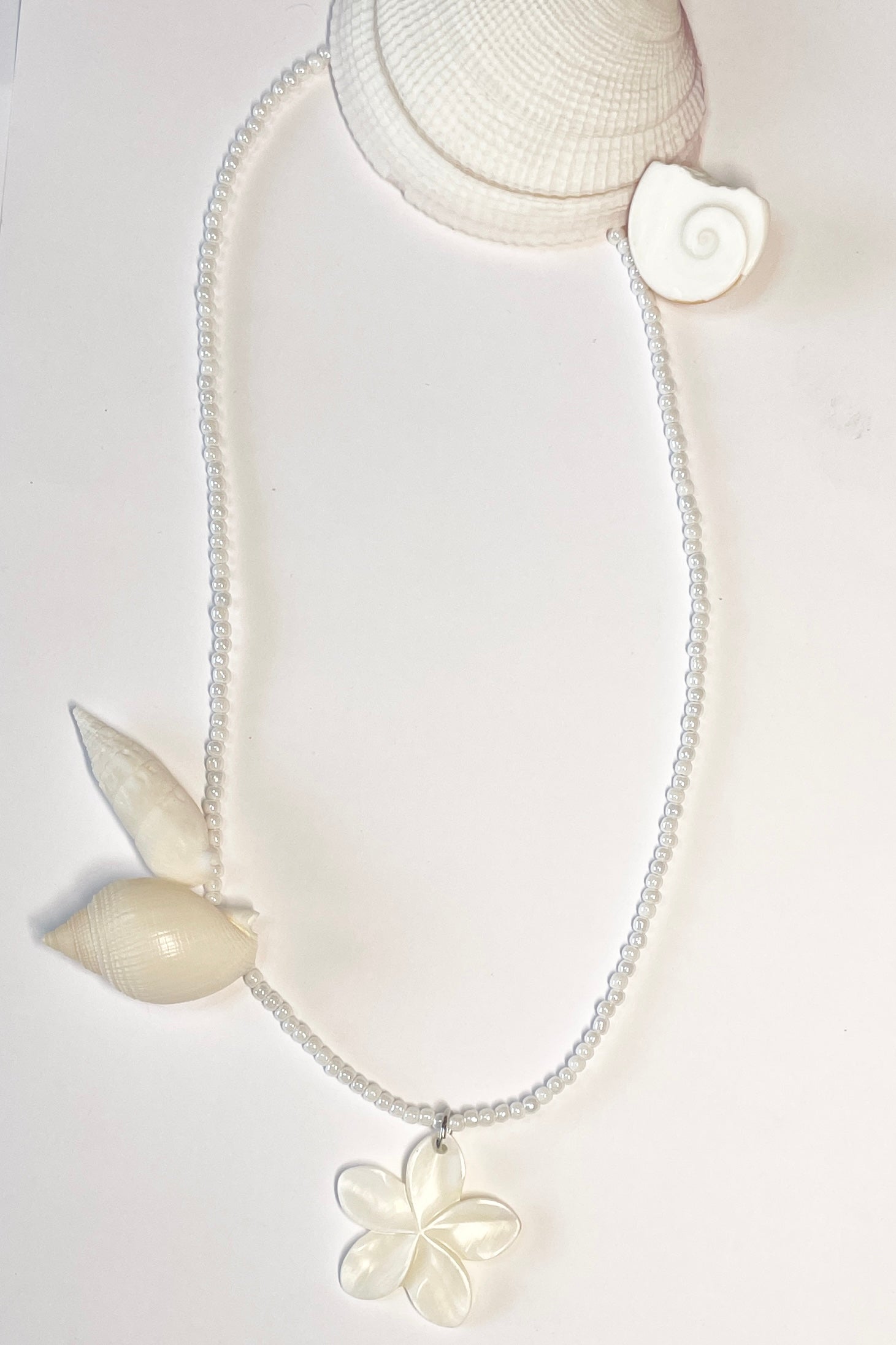 Necklace Frangipani White