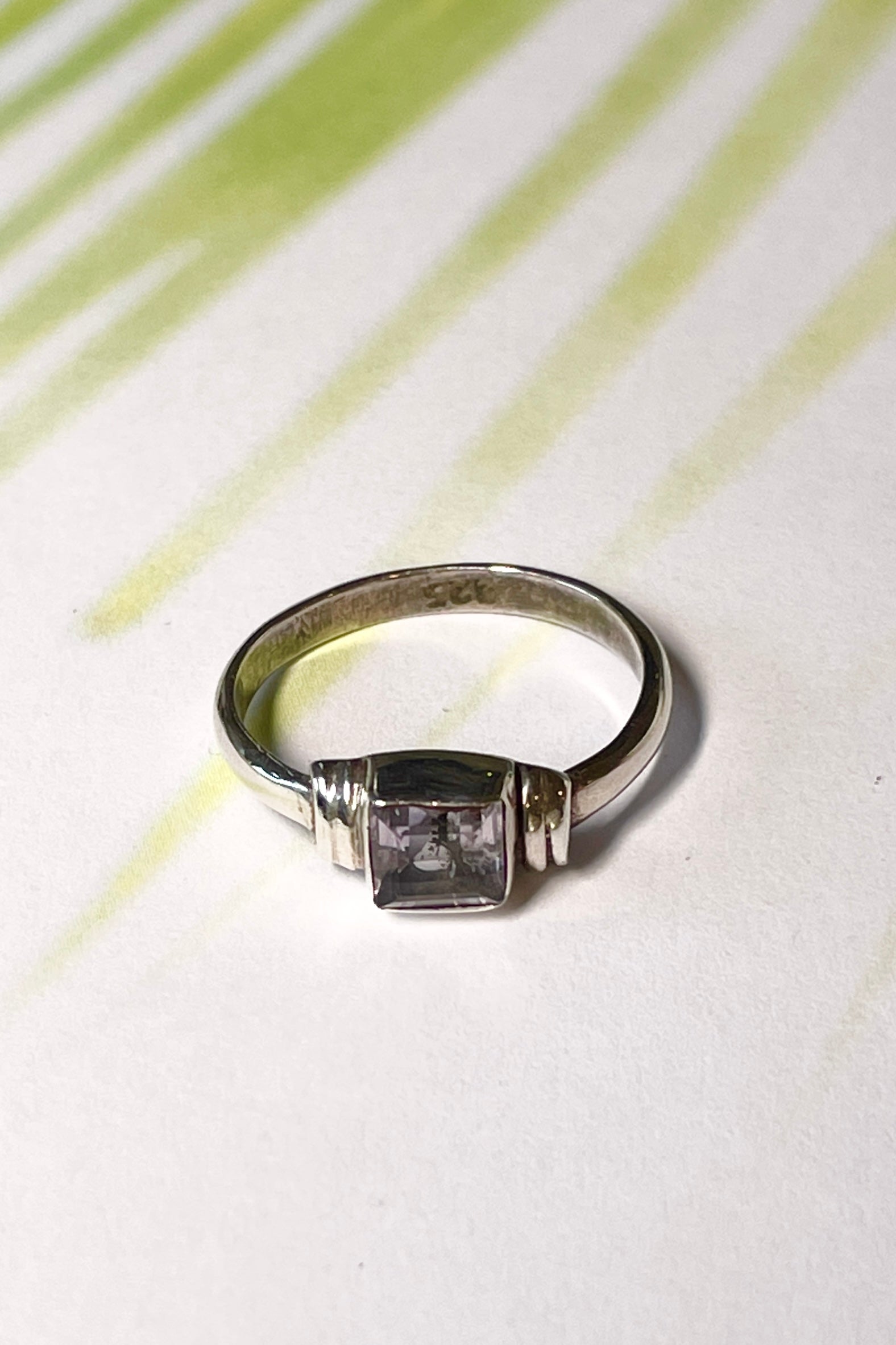 Echo Ring Amethyst Square