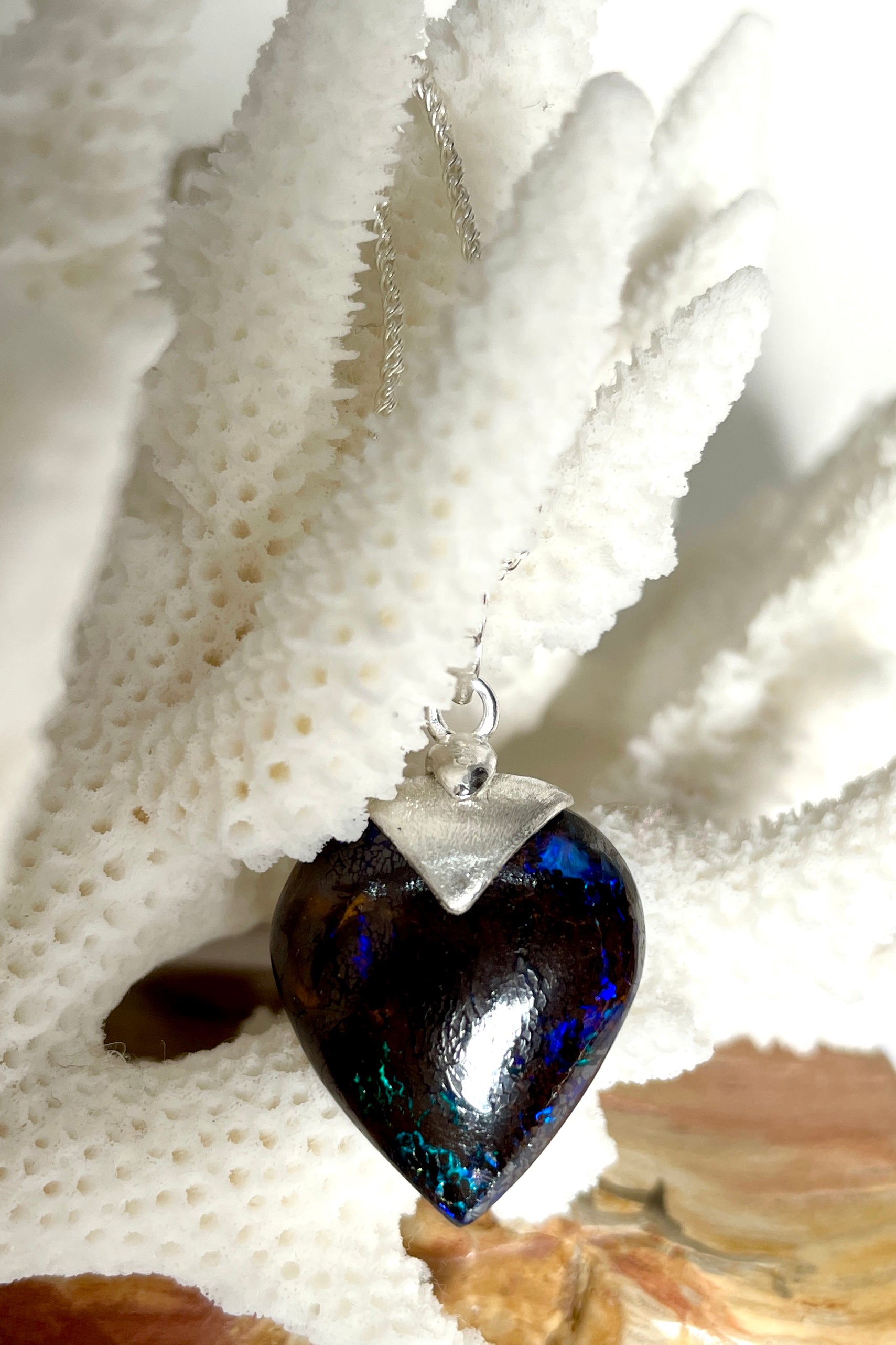 Pendant Australian Opal Heart D