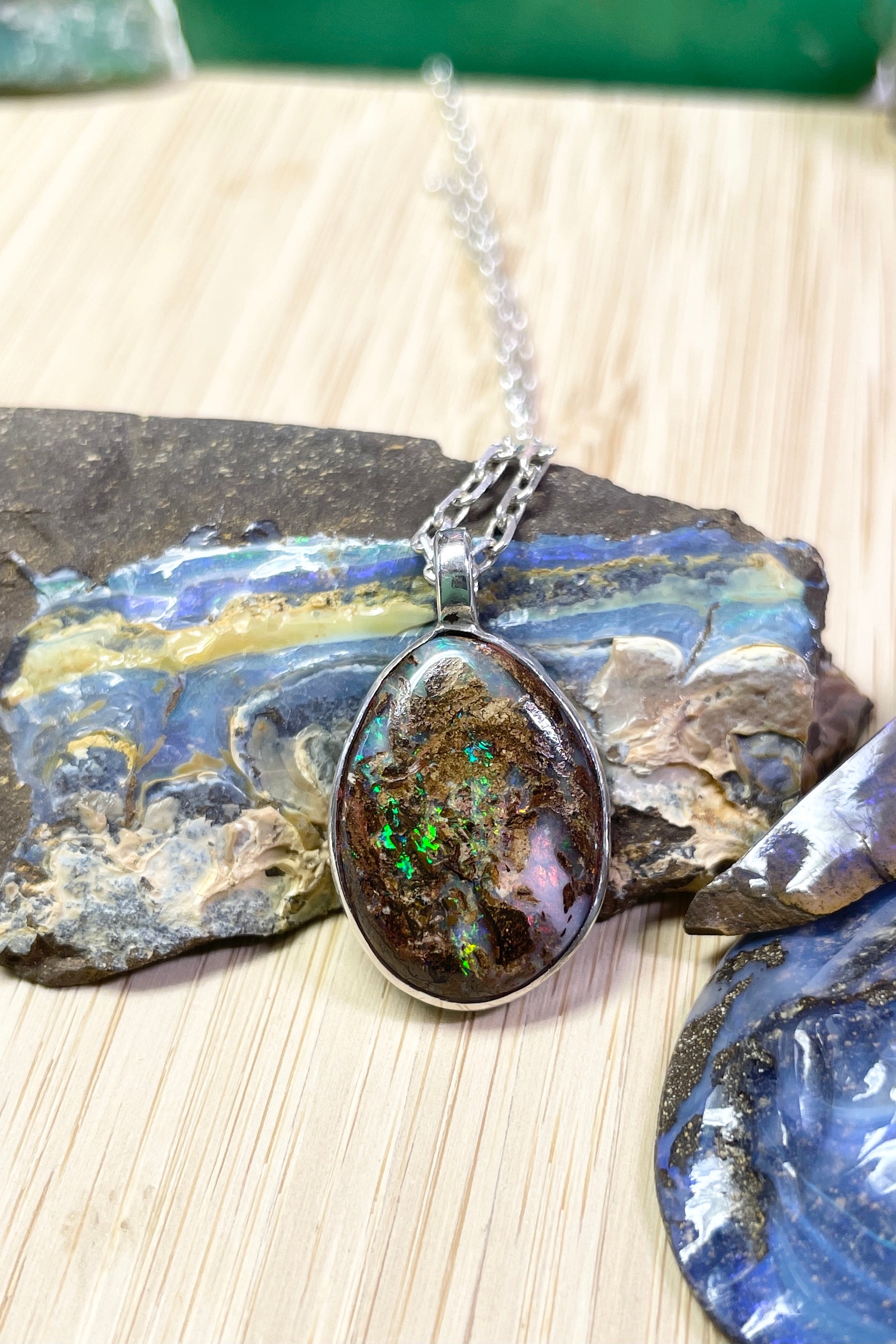 Pendant Australian Opal Woods