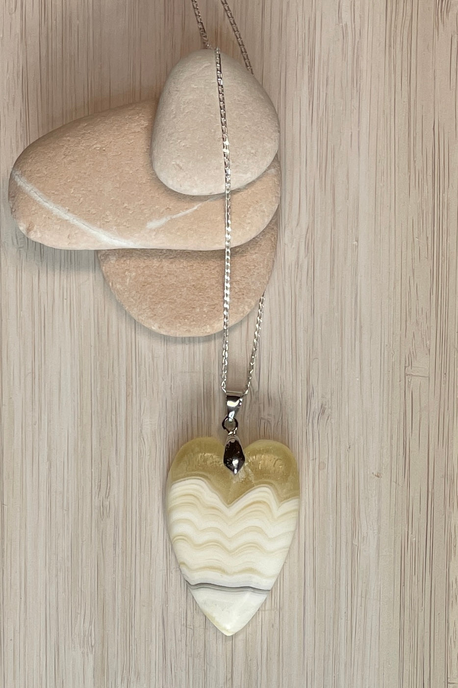 Pendant Goldie Heart Calcite