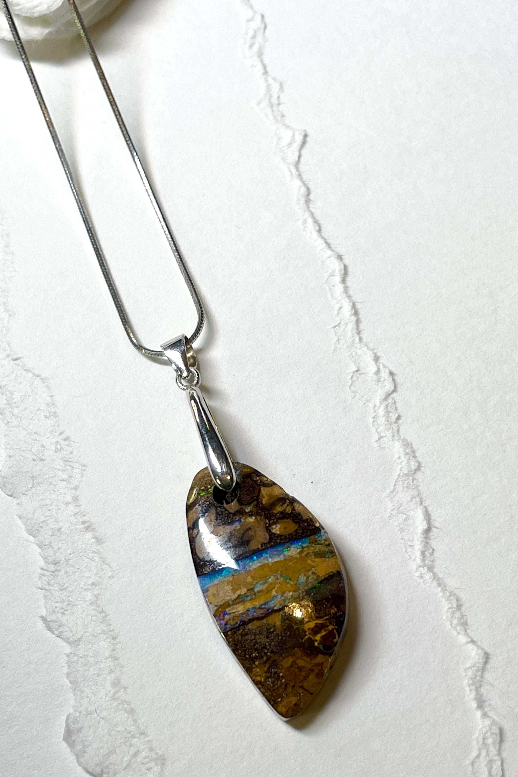 Pendant Australian Opal Riverina L.R.