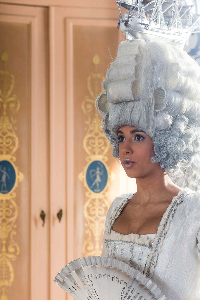 JanaRoos-Fashion&Costumedesign-Rococo historical costume belle s wig ship silk handmade castle