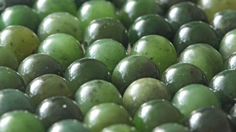 jade beads - crystal meanings