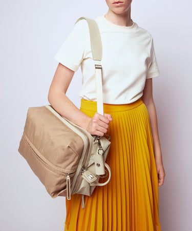 SPORTY NYLON CROSSBODY BAG - Sand Brown