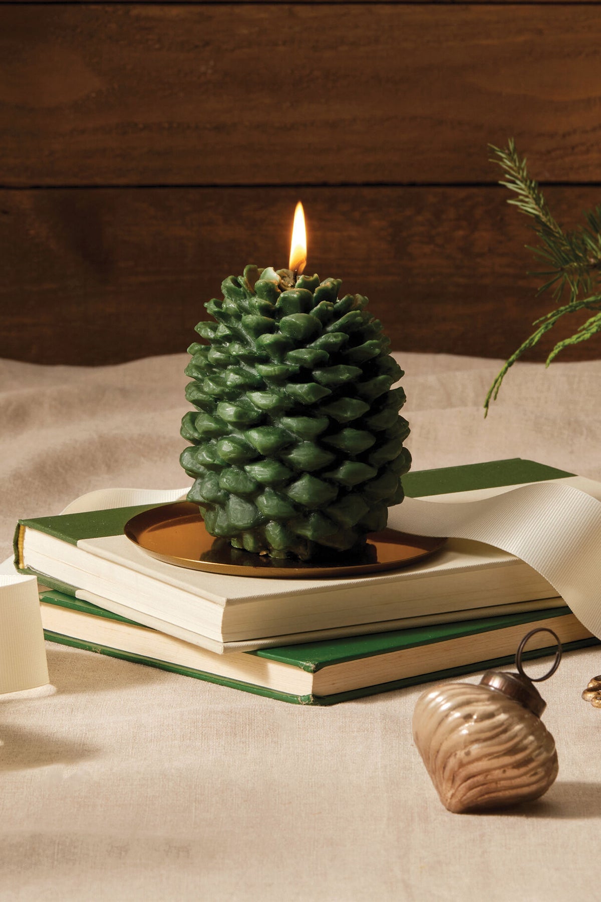 Frasier Fir Petite Molded Pinecone Candle