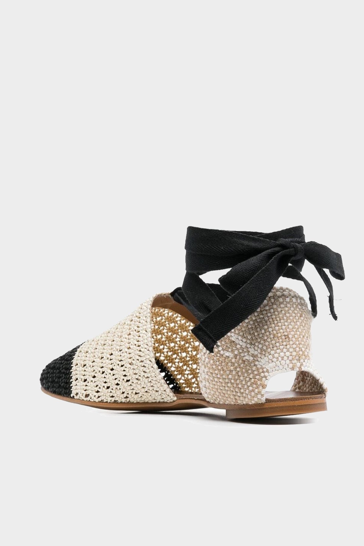 Gretel Crochet Flat Sandal in Ivory Negro