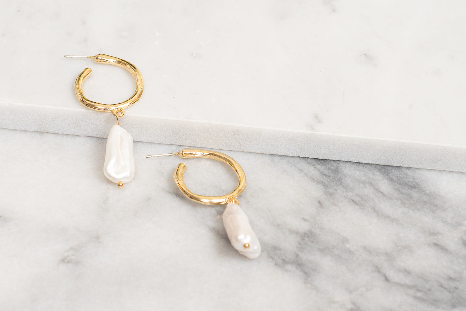 Perla Dangle Hoop Earrings | Freshwater Pearl – Janna Conner