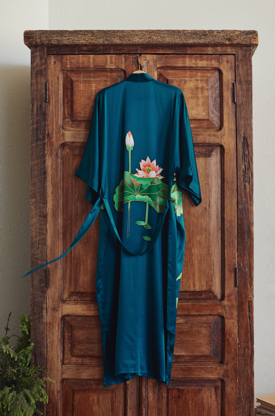 Handpainted Silk Crane Kimono Robe