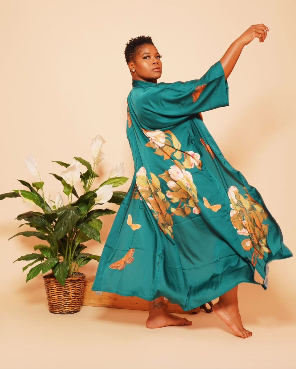 Plus Size Peony & Butterfly Kimono Robe