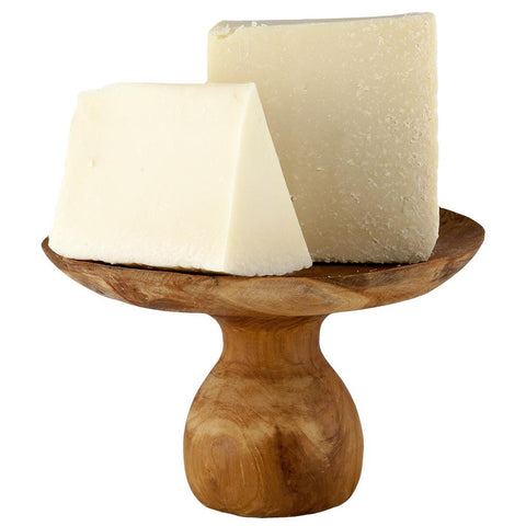 Zerto Pecorino Romano is produced in the Sardinia region of Italy. Due to its distinctive aroma, salty flavor, and pleasantly sharp taste, Pecorino Romano is most often used in pasta dishes. Zerto Pecorino Romano is aged approximately 8 - 12 months for an ideal maturity and balanced sharpness