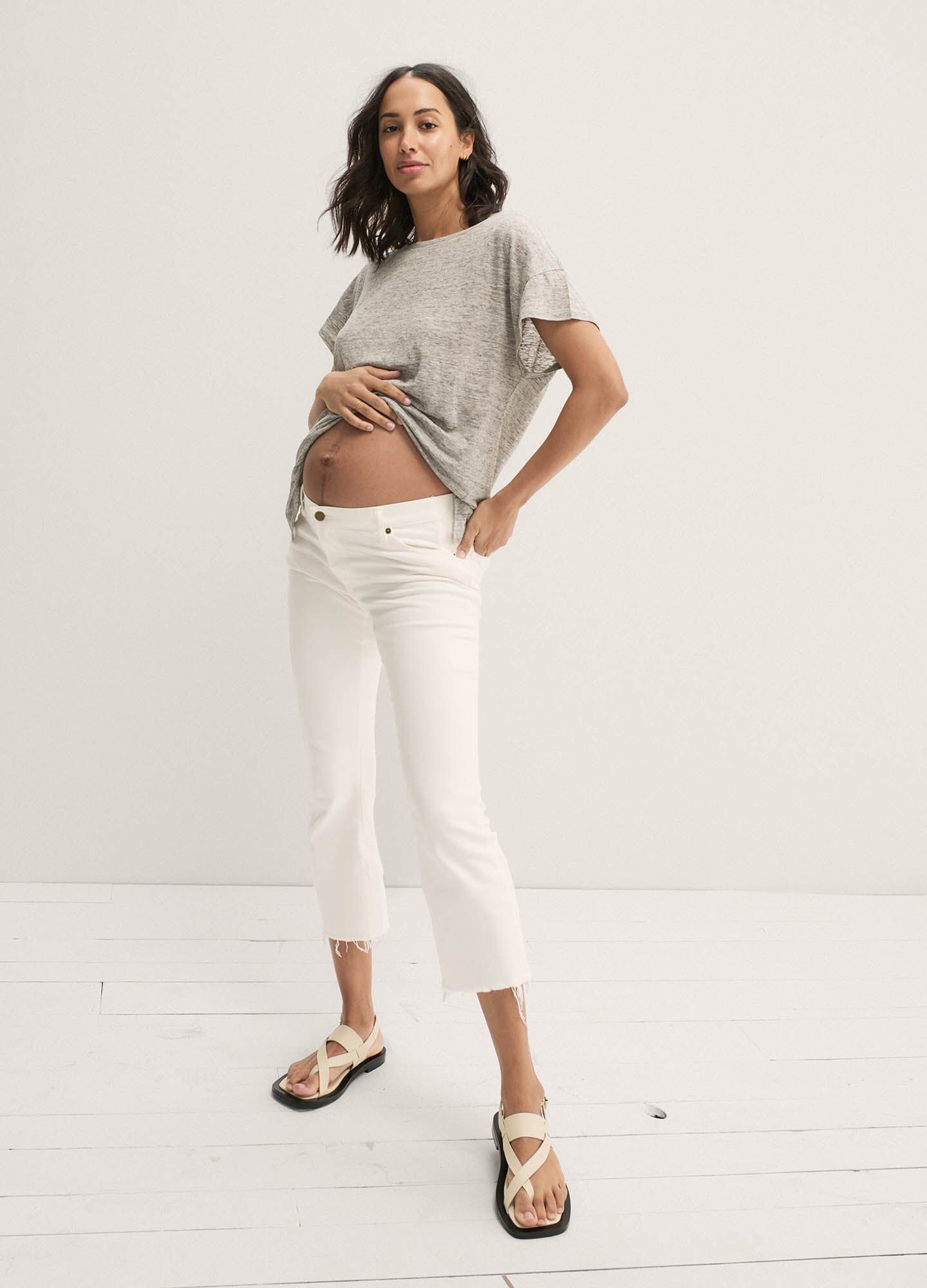 A natural guide to second trimester pregnancy essentials. Top picks for  maternity clothes, bath and body, work, and wellness to make your second  trimester as easy as possible.