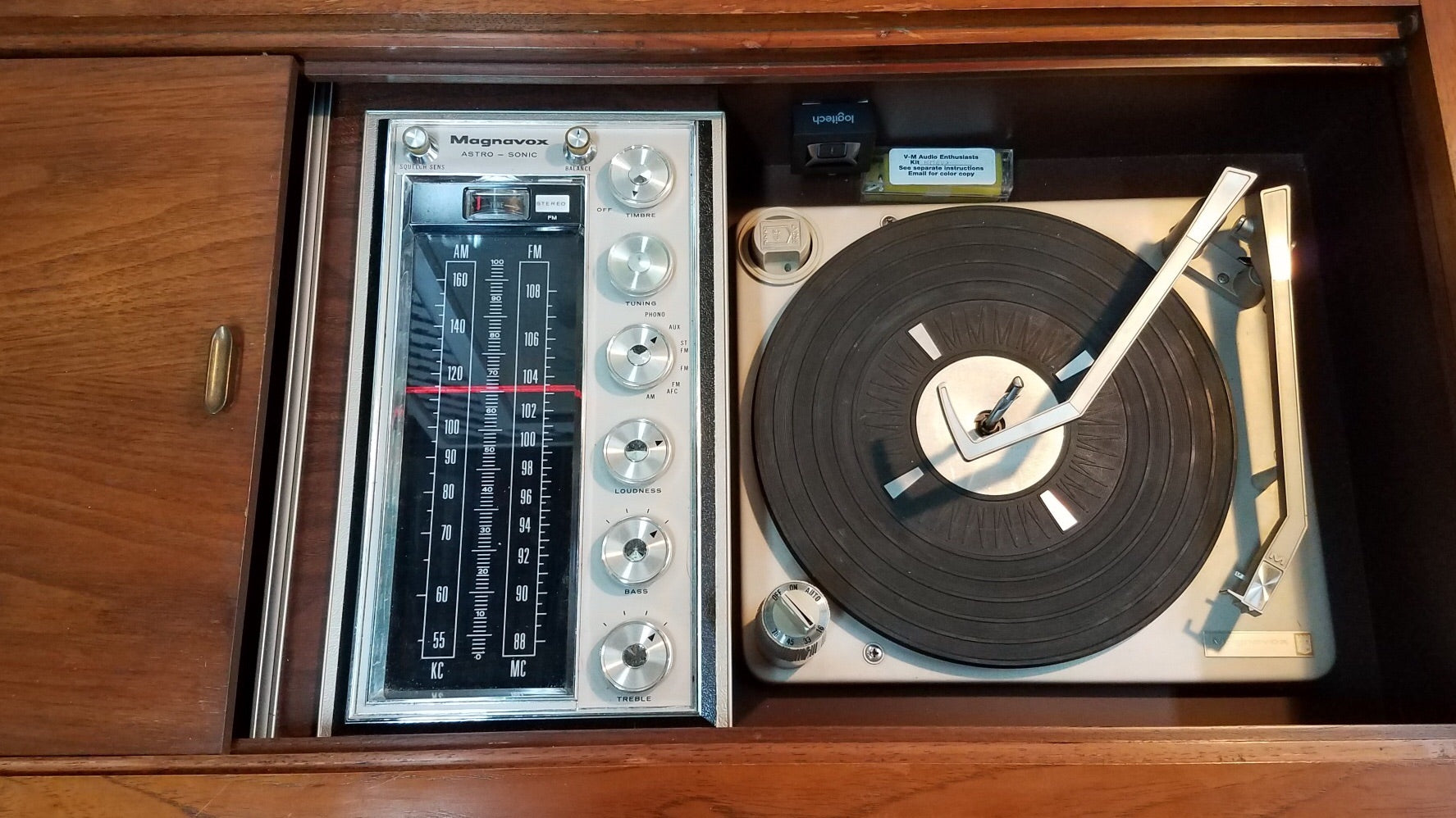 vintage magnavox stereo