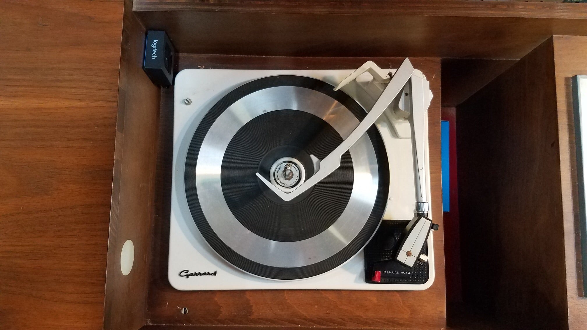 Vintage Mid Century Modern GE Console Stereo Record Player With Radio