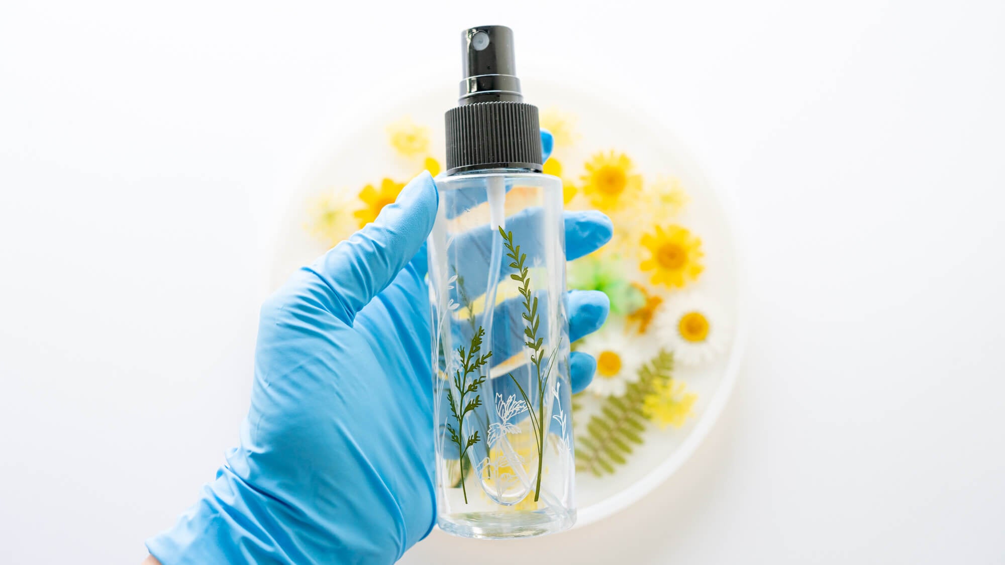 7 Tips for Avoiding Bubbles in Resin by Floral Neverland Floralfy