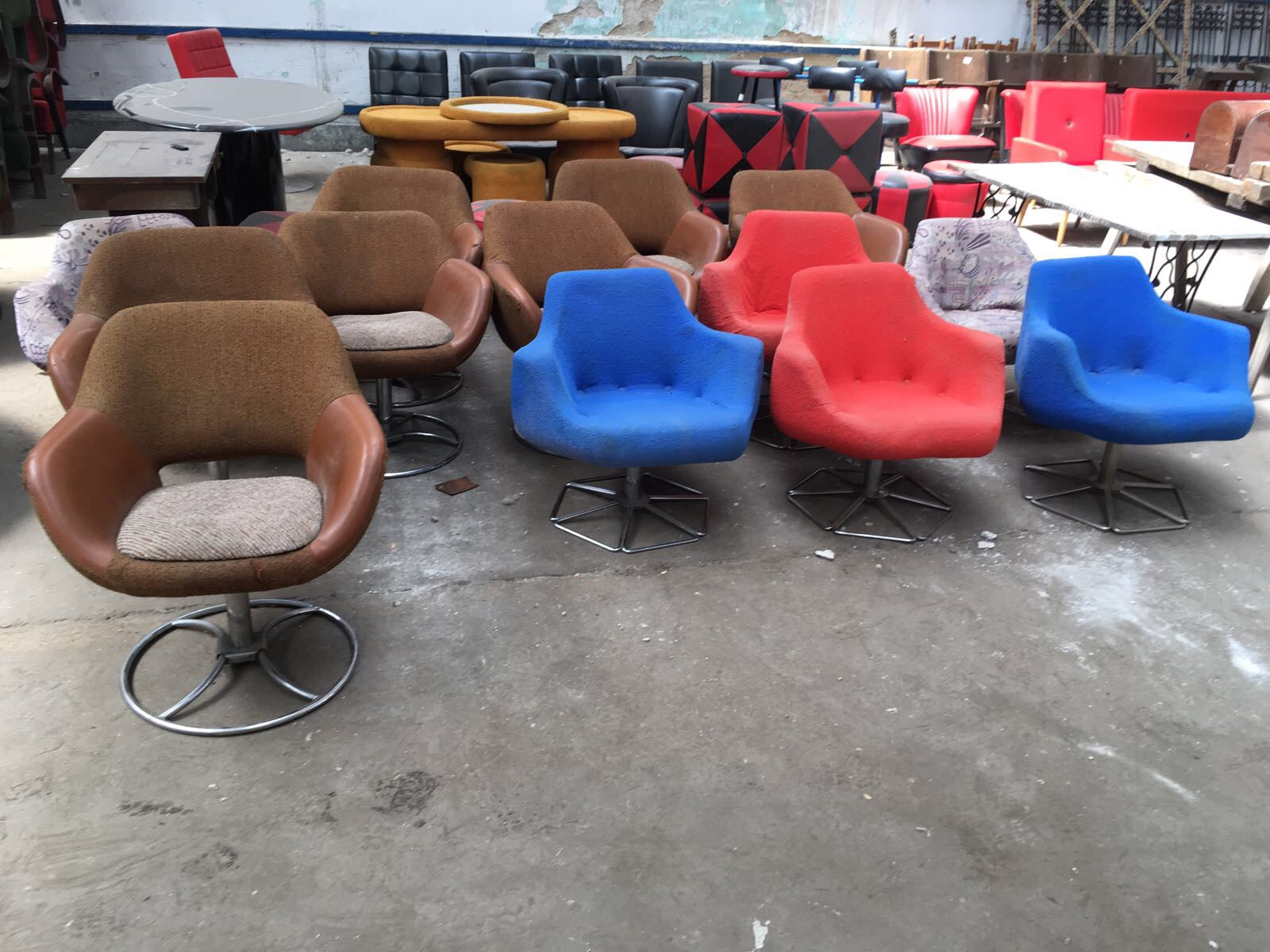 60's style lounge chairs