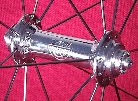 Image of White Industries T11 Polished Front hub.