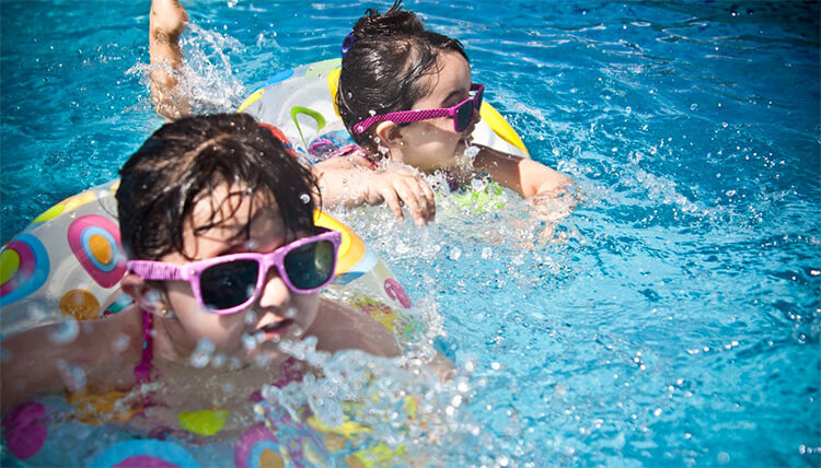 How to Help Your Kid Become a Stronger Swimmer – The Trendy Toddlers