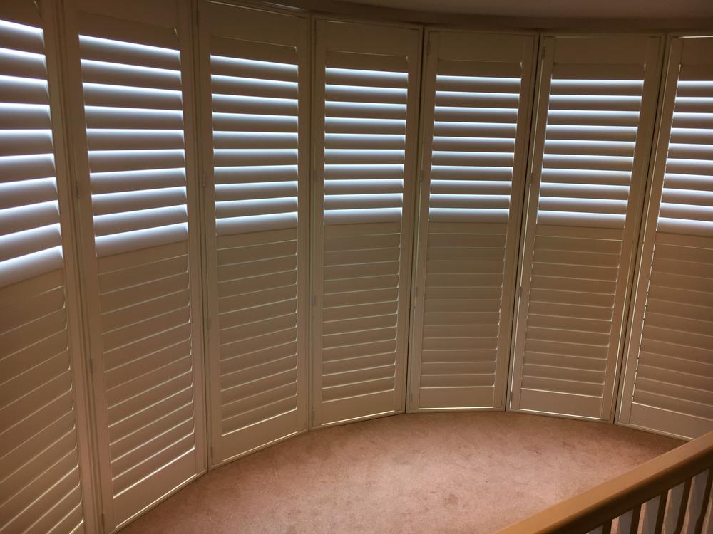Wooden Shutters Bifold Solid Cafe Bay Window Fitting