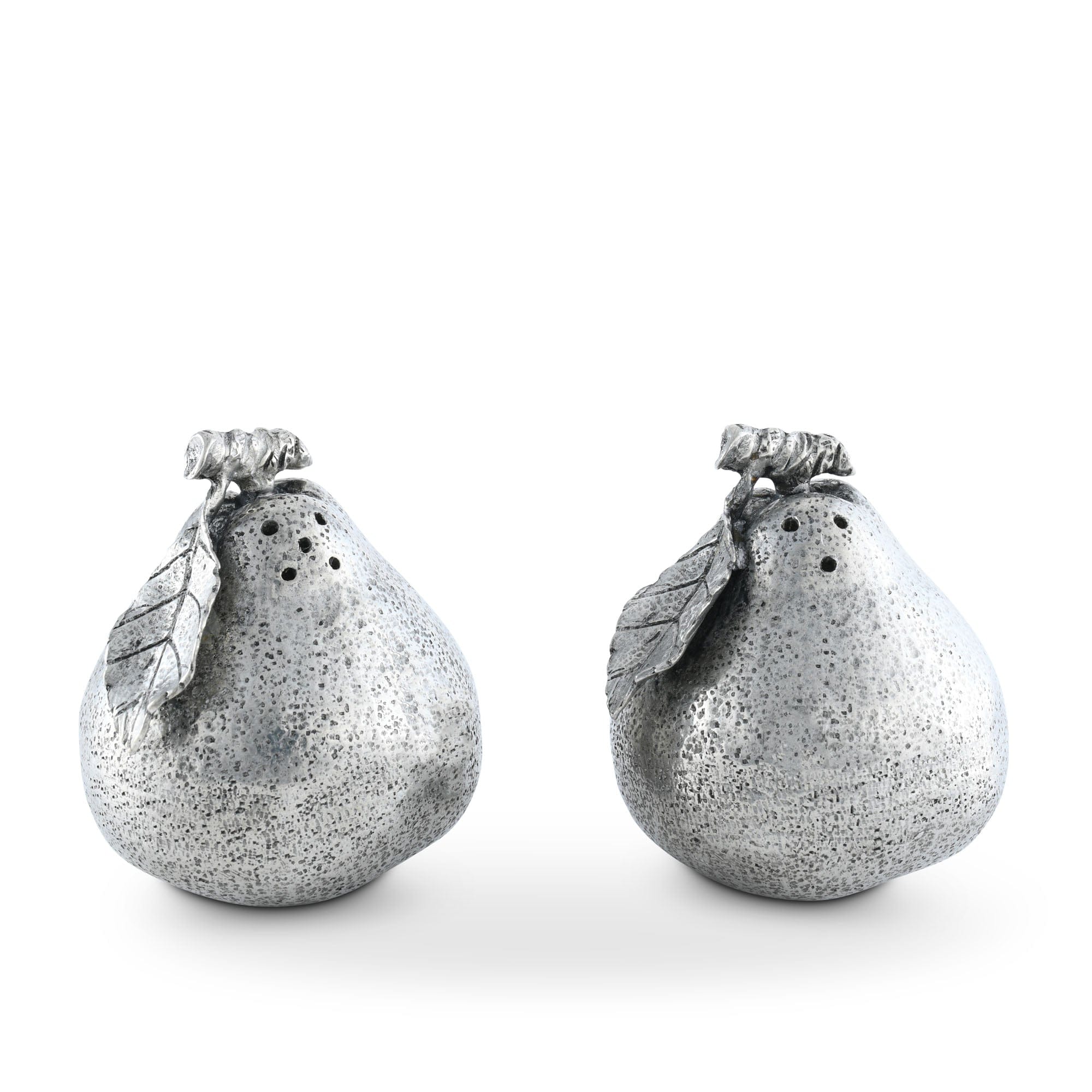 https://cdn.shopify.com/s/files/1/1994/6745/products/vagabond-house-harvest-pear-salt-pepper-set-r116l-31279222816816_2000x.jpg?v=1678069547