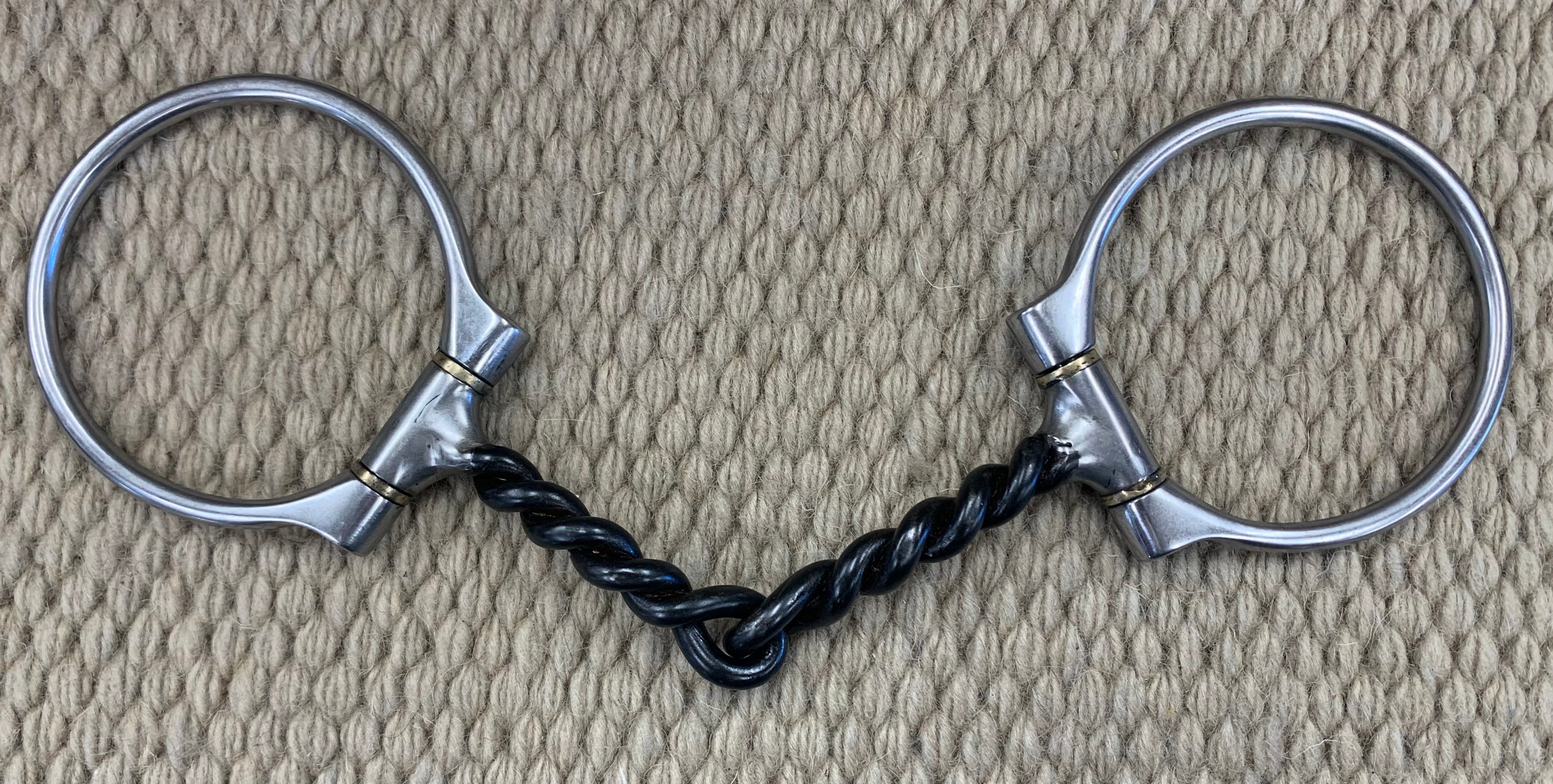 BIT - RM22 - Reinsman D-Ring Twisted Sweet Iron Snaffle