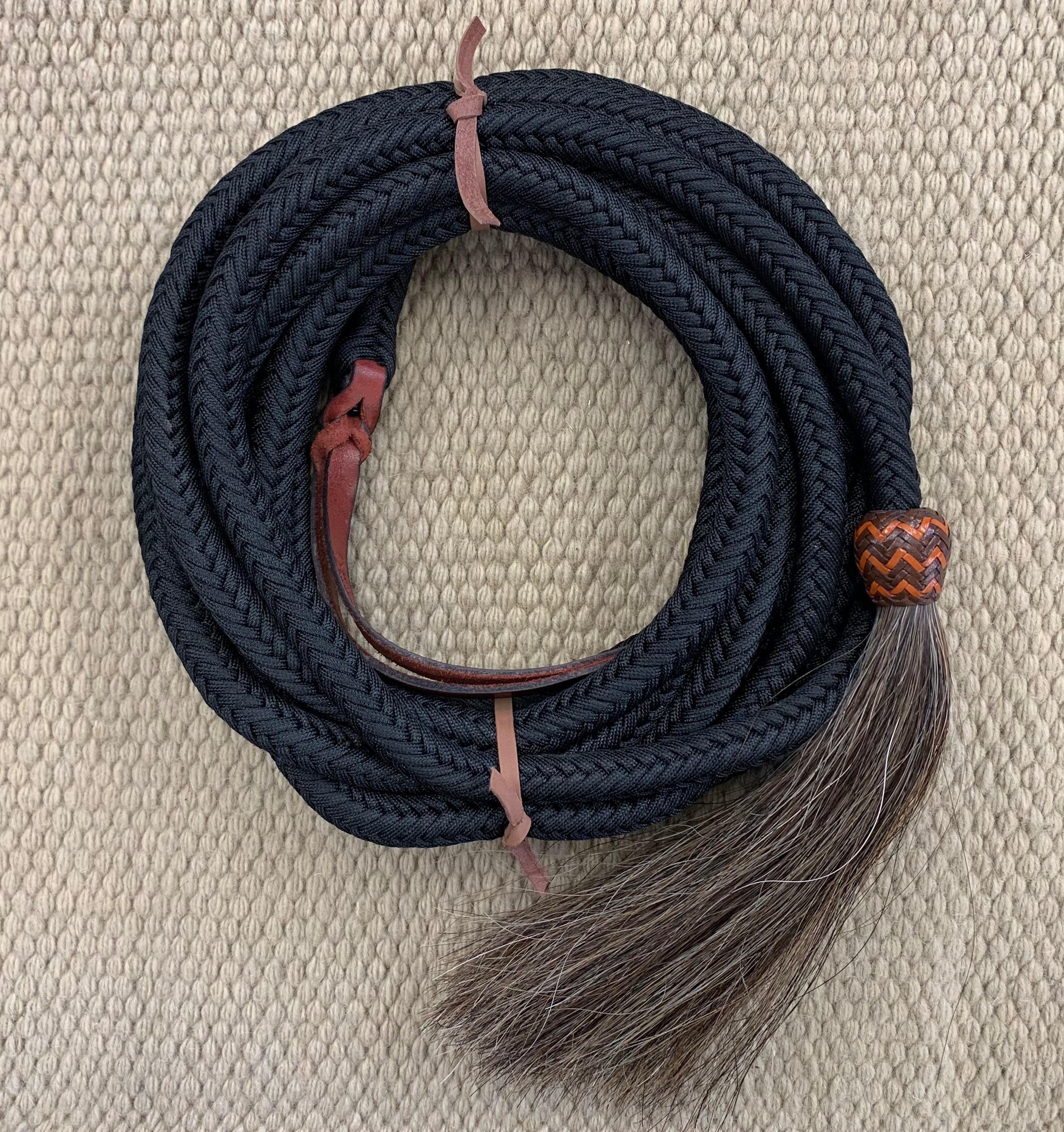 Mecate - MEC136 - 9/16" x 22' Parachute Cord w/ Horse Hair Tassel