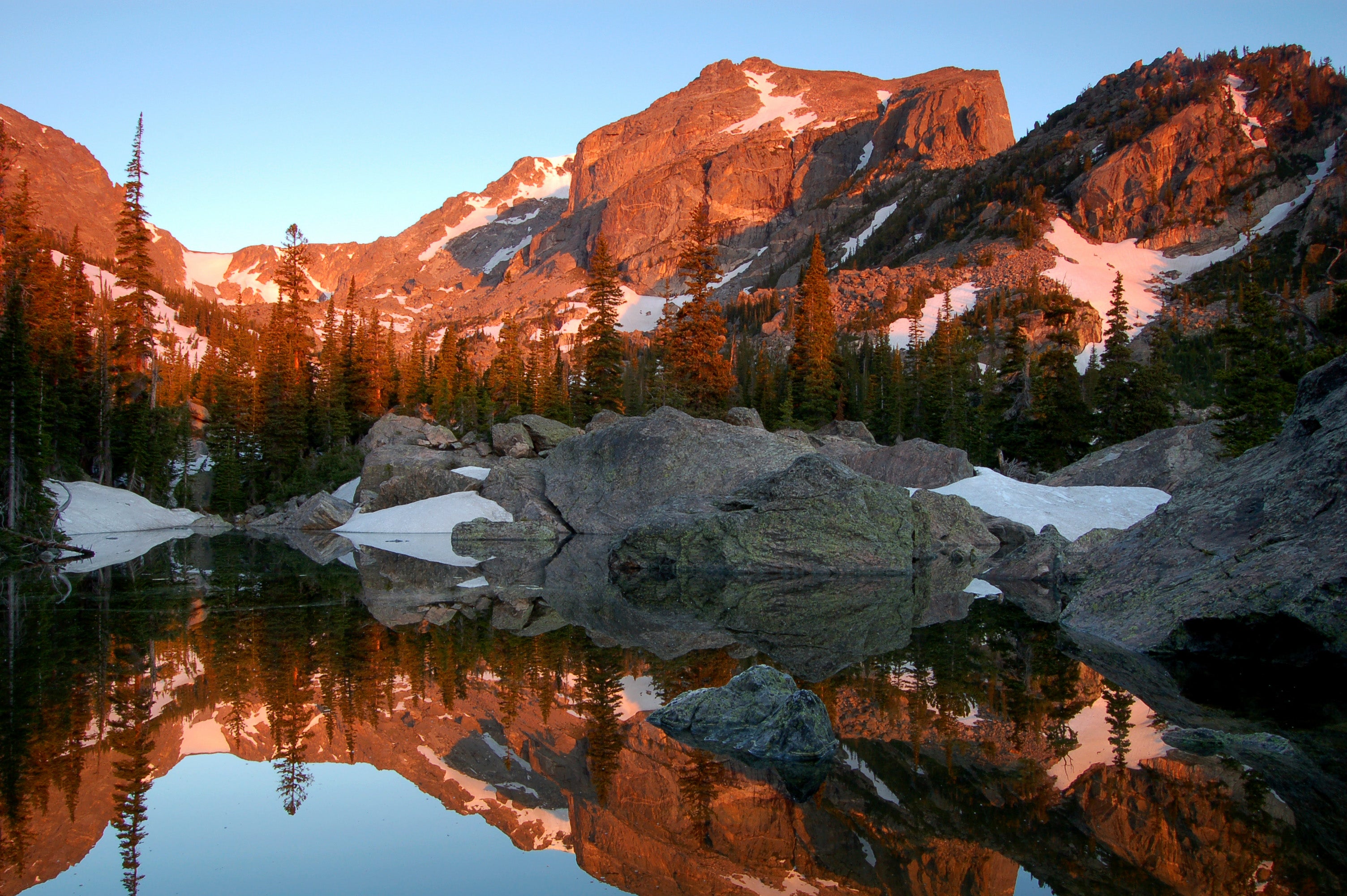 aplenglow in rocky mountain national park