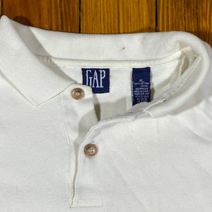 gap white polo shirt