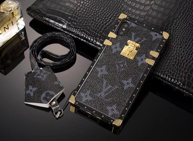 LOUIS VUITTON EYE TRUNK POUR IPHONE X MONOGRAM CANVAS PHONE CASE