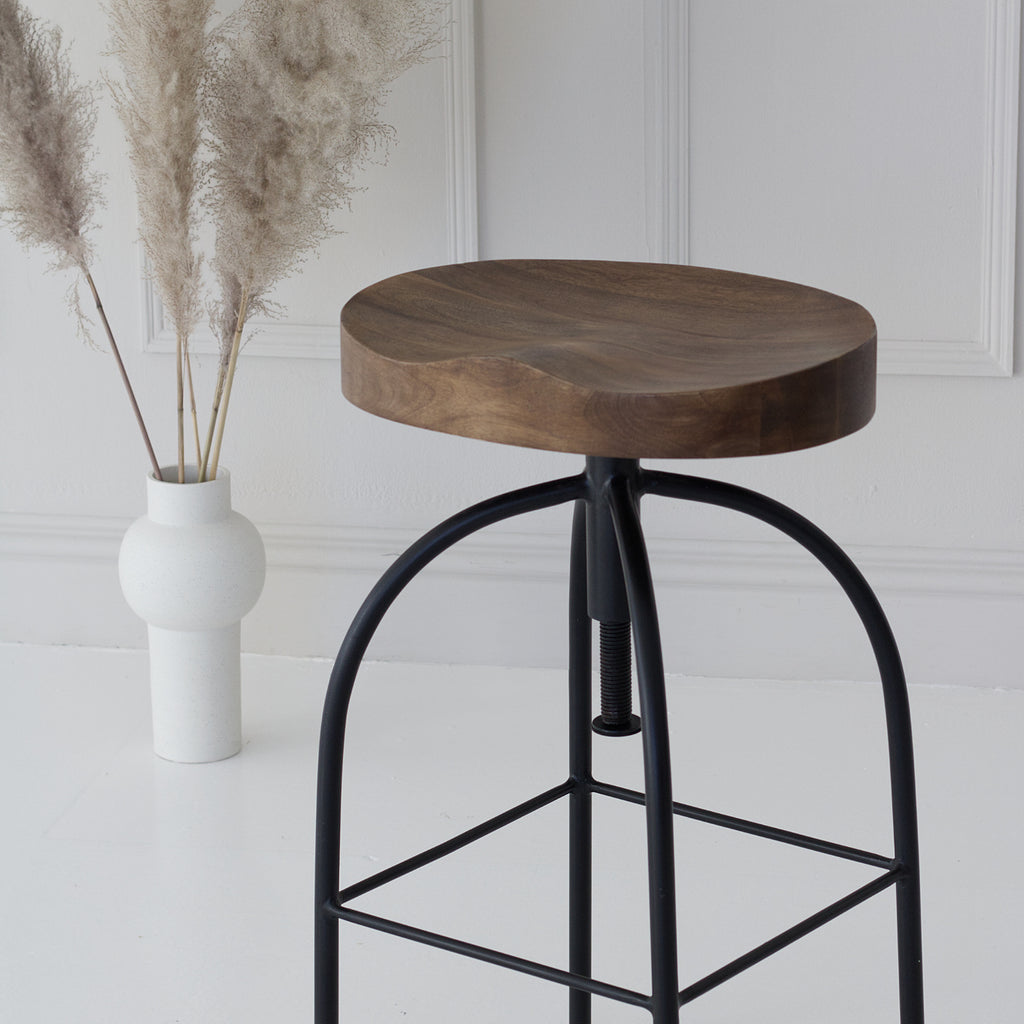 Adjustable bar stool walnut