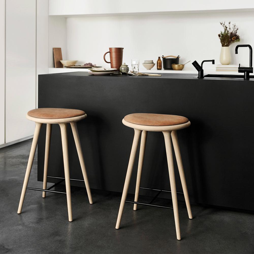 The correct bar stool height for 90cm counter