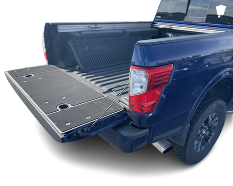 Billie Bars Tailgate Cover For Nissan Titan