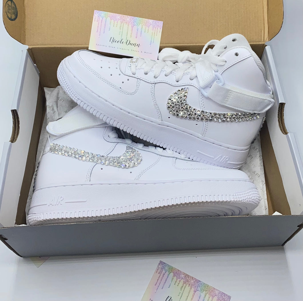 riqueza Paquete o empaquetar Corbata Swarovski Crystal Nike AirForce 1's High Tops – Crystals By Nicole X Luxury  Glam Shoes | Sneakers