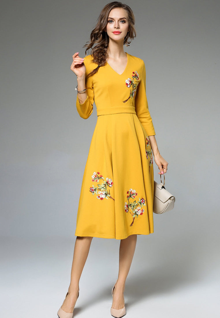 three quarter length sleeve dress