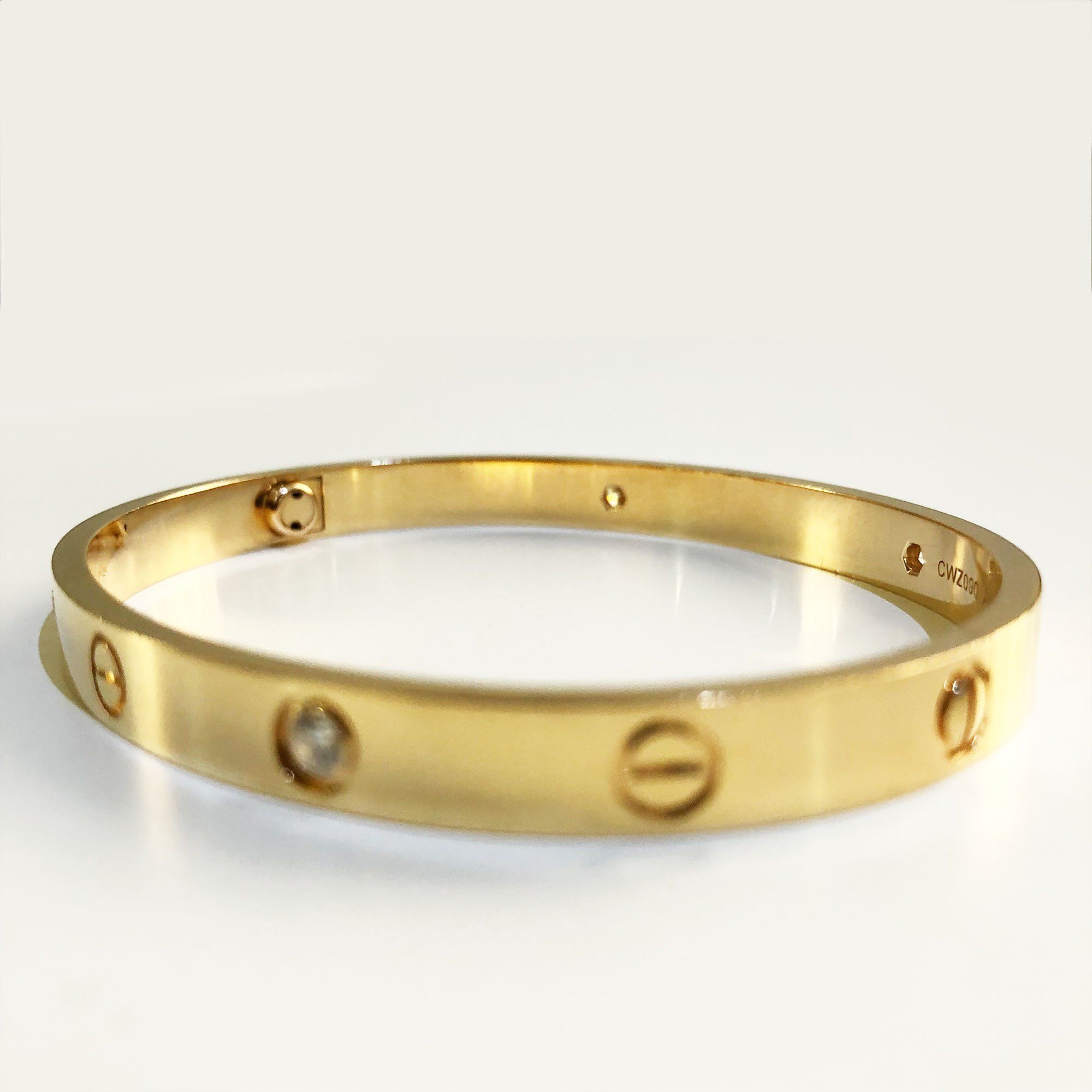 Cartier Love Bracelet In Yellow Gold With 4 Diamonds – Garderobe