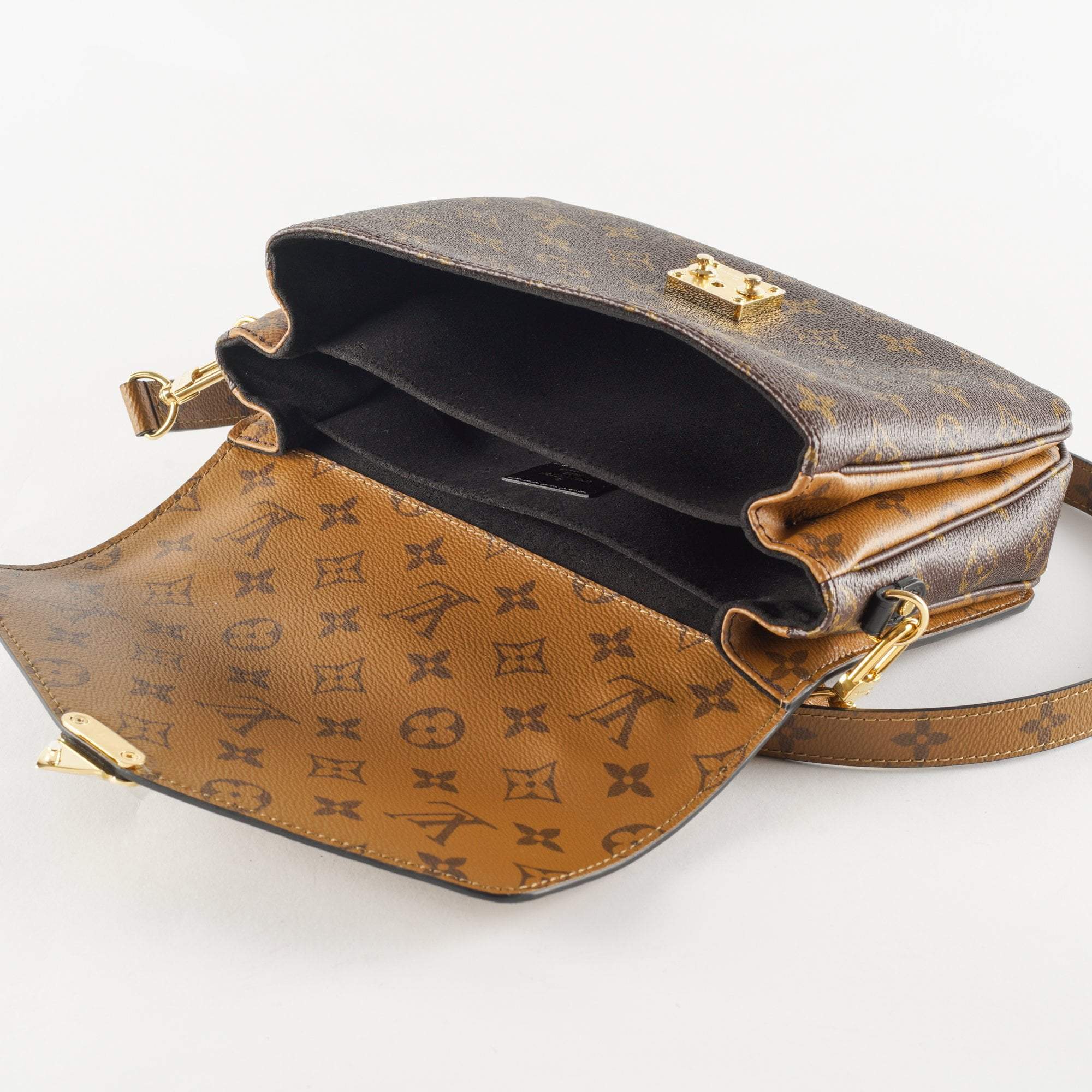 NEW Louis Vuitton Pochette Metis Monogram Canvas Hand Bag with Strap at  1stDibs  pochette metis louis vuitton, louis vuitton brown bag, louis  vuitton metis pochette monogram