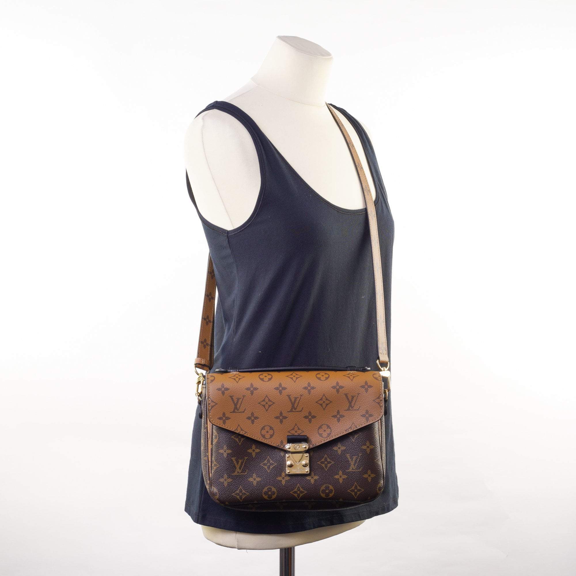 Buy Authentic Louis Vuitton Monogram Canvas Pochette Metis Cross Body Bag  Handbag Article: M40780 at