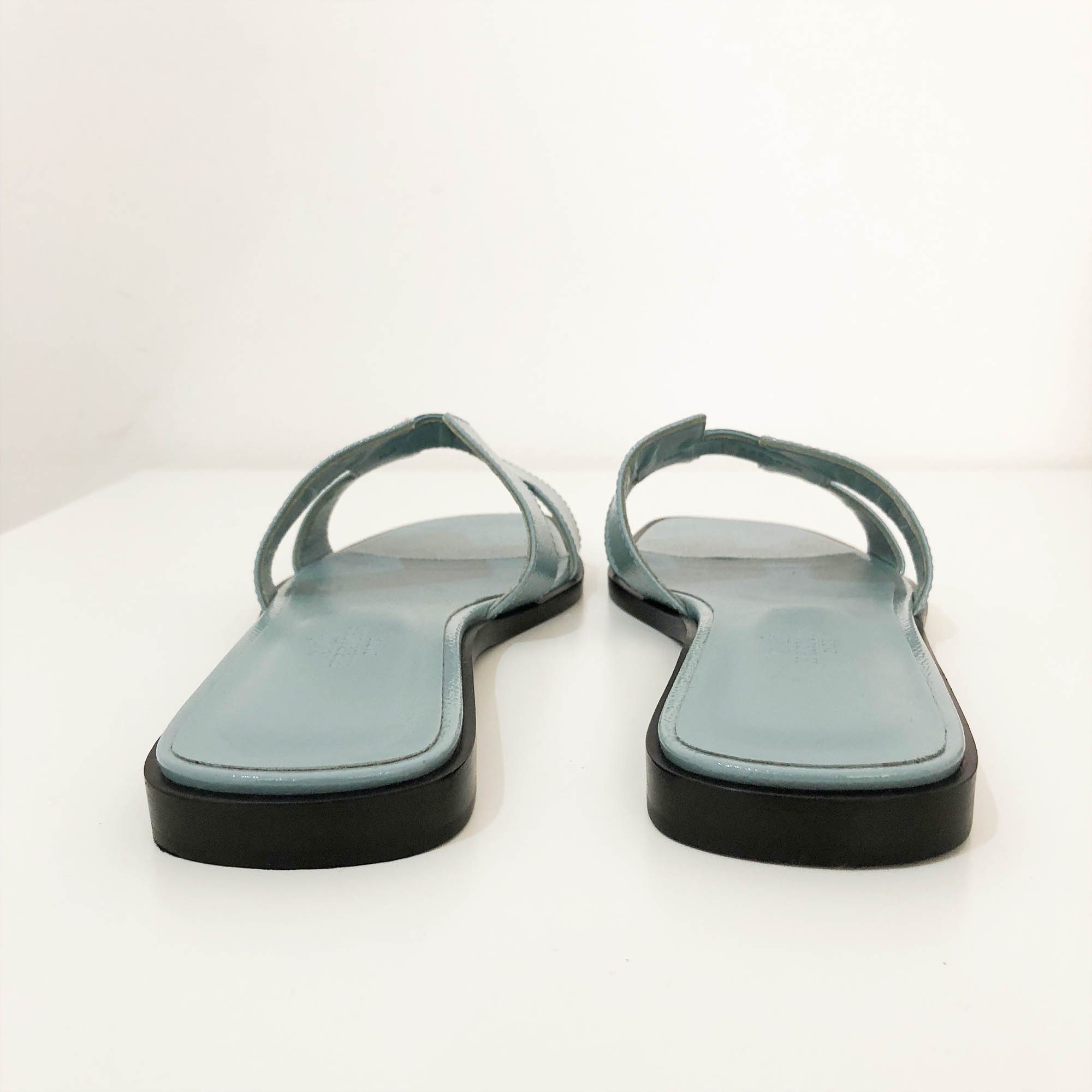Hermes Oran Powder Blue Sandals – Garderobe