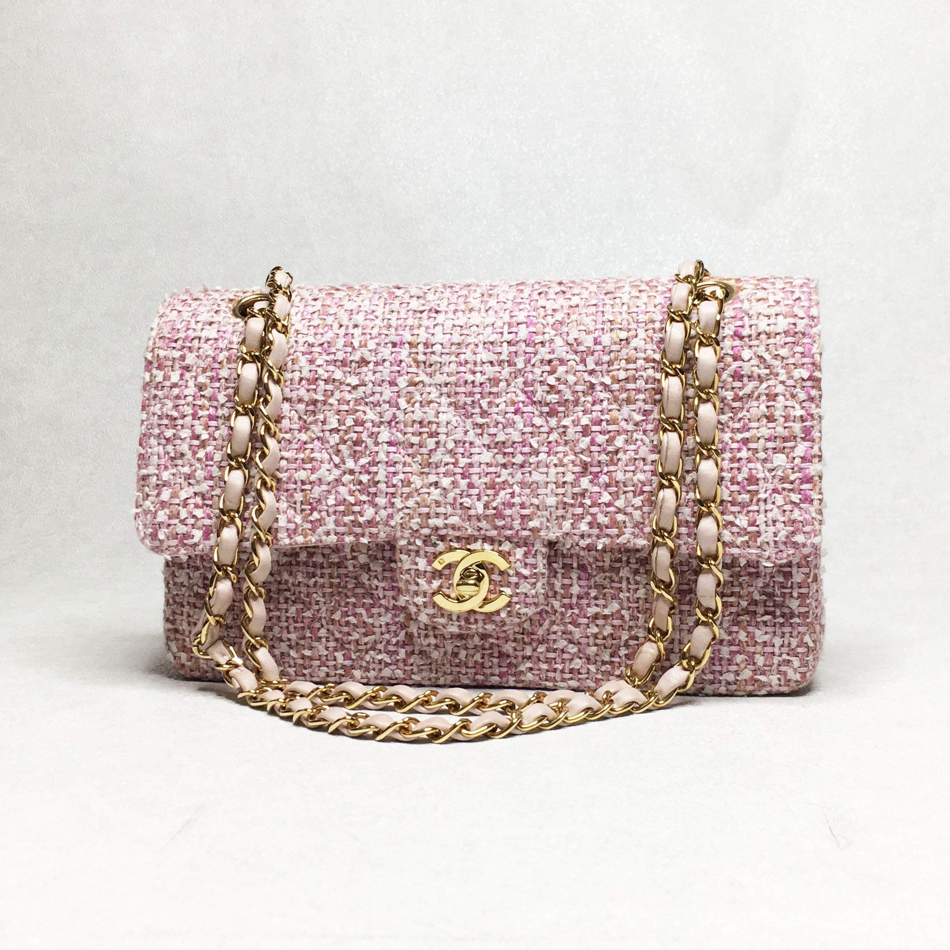 Garderobe - Just Arrived! Shop this Louis Vuitton Multi Pochette