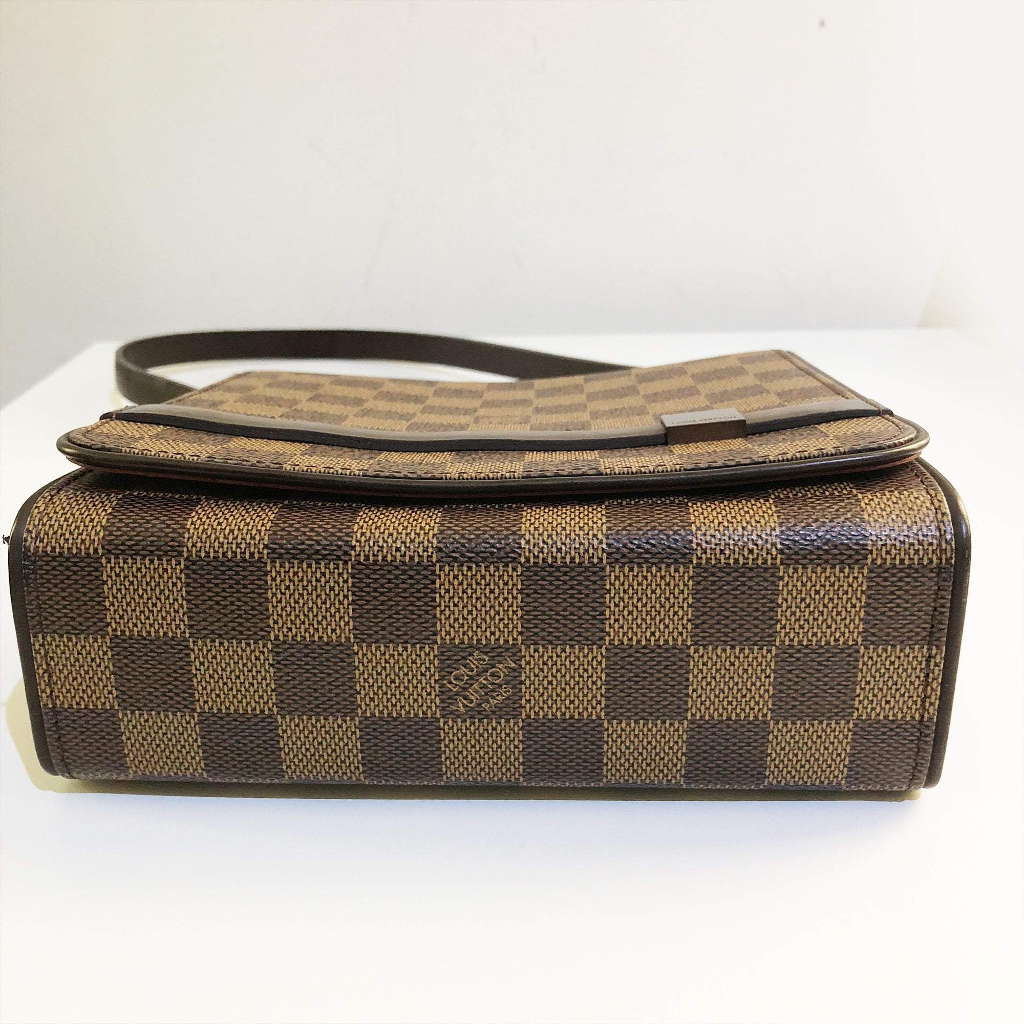 Louis Vuitton Damier Ebene Tribeca Mini Shoulder Bag – Garderobe