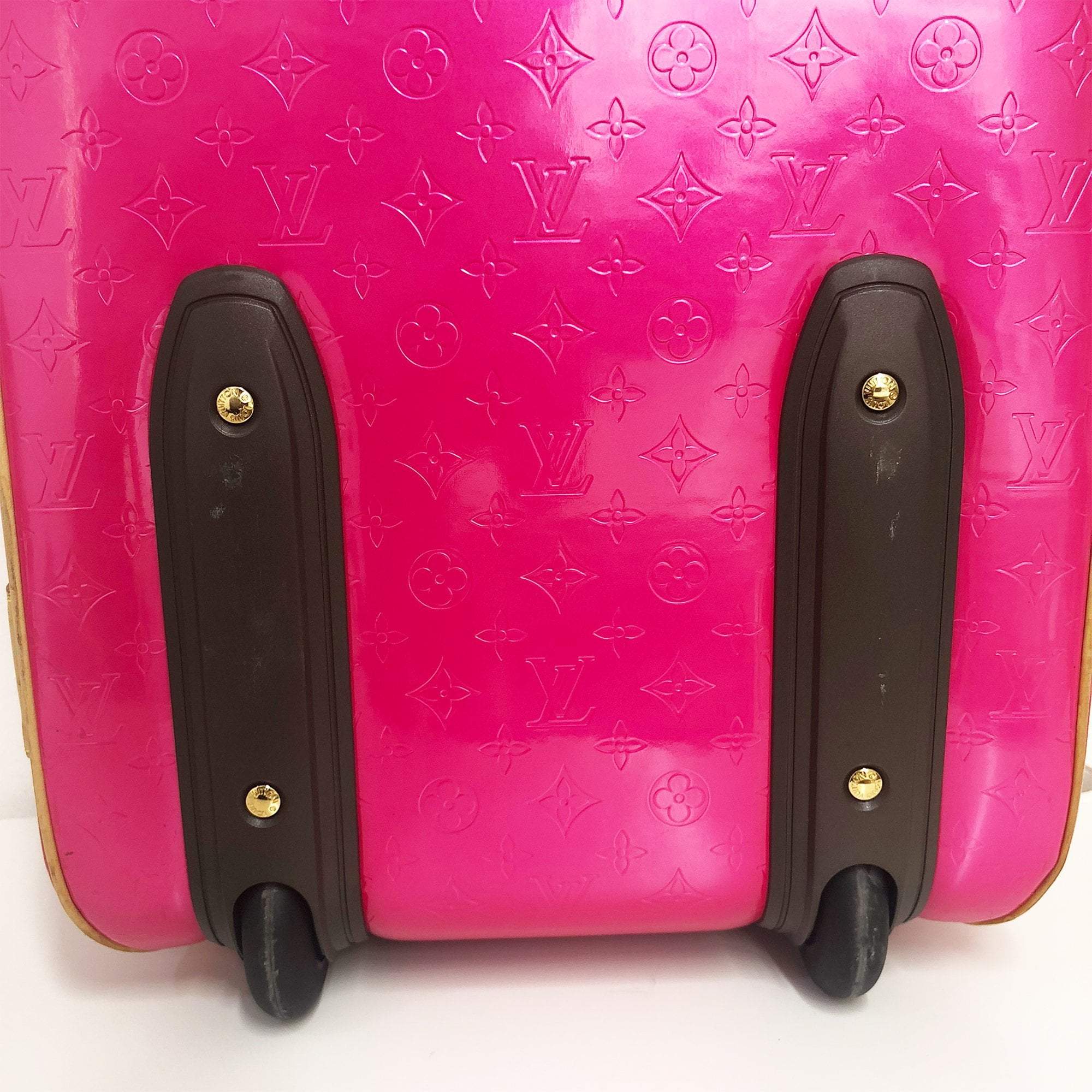 Louis Vuitton Pink Vernis Pegase 55 Luggage – Garderobe