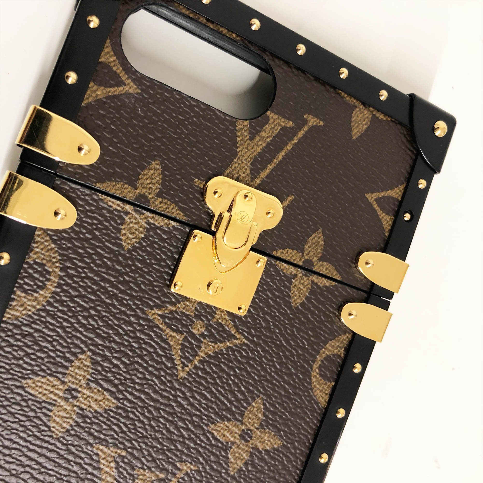 Louis Vuitton 'Eye-Trunk' iPhone 7 Cases Cost Up to $5,500 USD [VIDEO] •  iPhone in Canada Blog