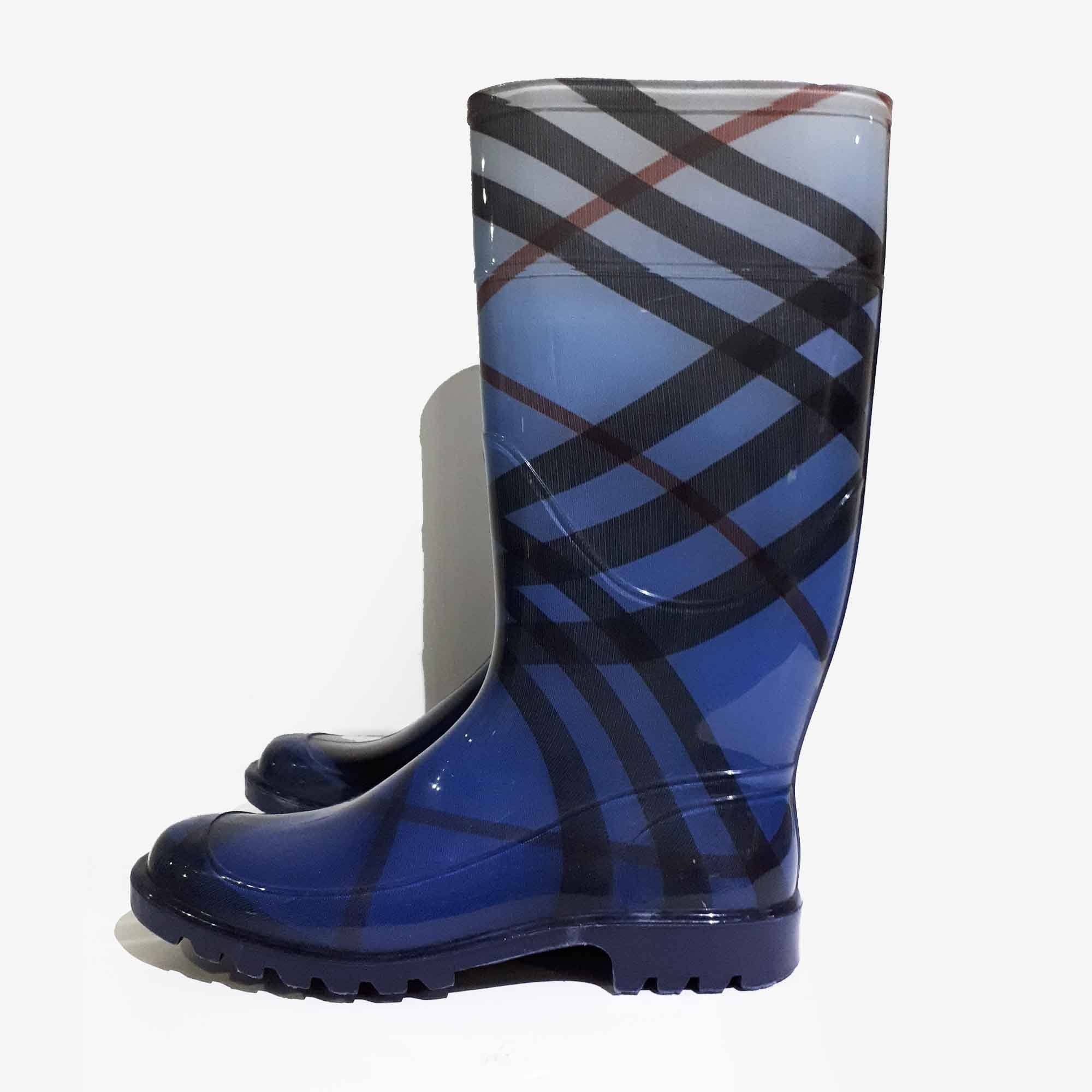 blue burberry boots