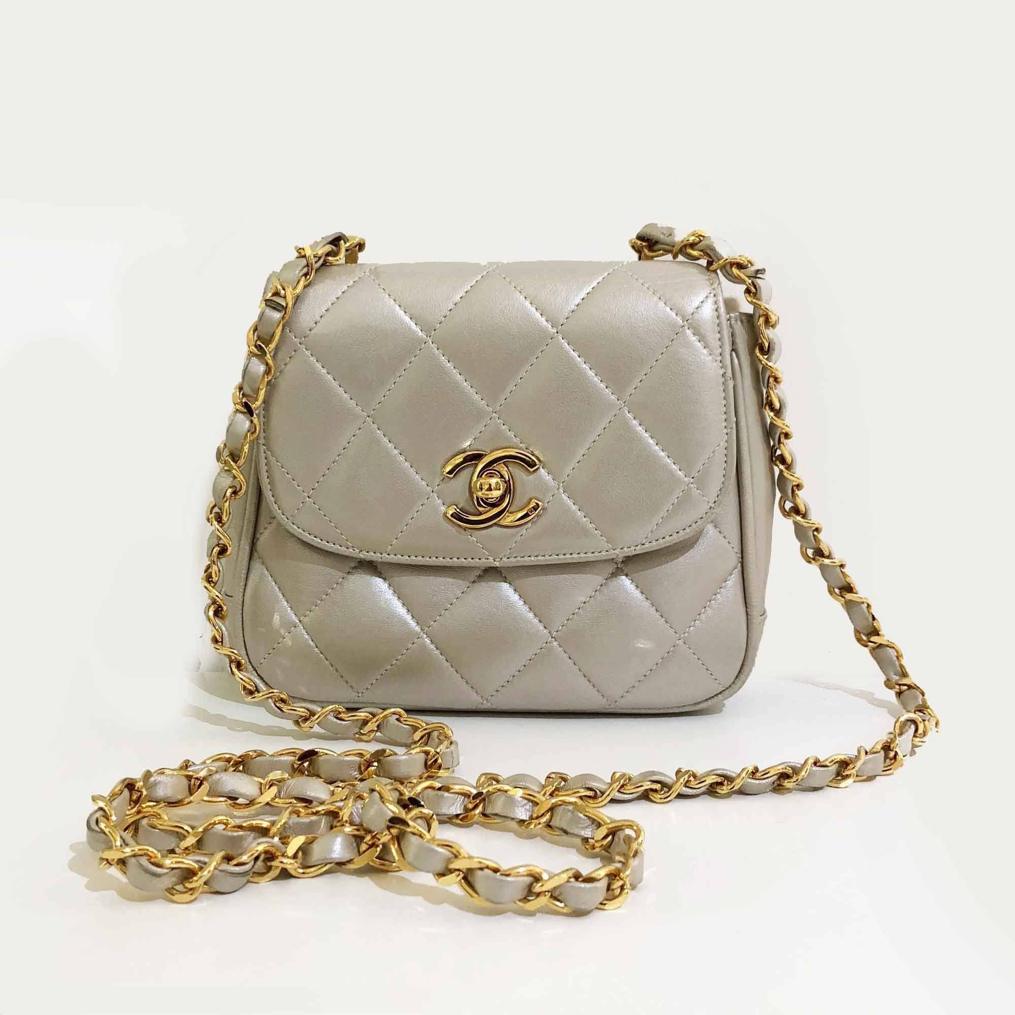 Chanel Vintage Quilted Pearl Mini Crossbody Bag – Garderobe