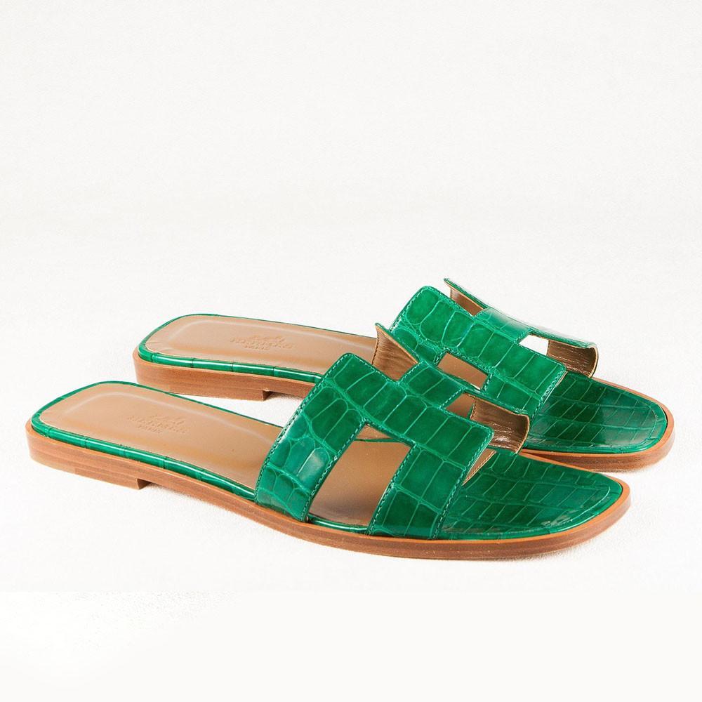  Hermes  Crocodile Green Oran Sandals  Garderobe