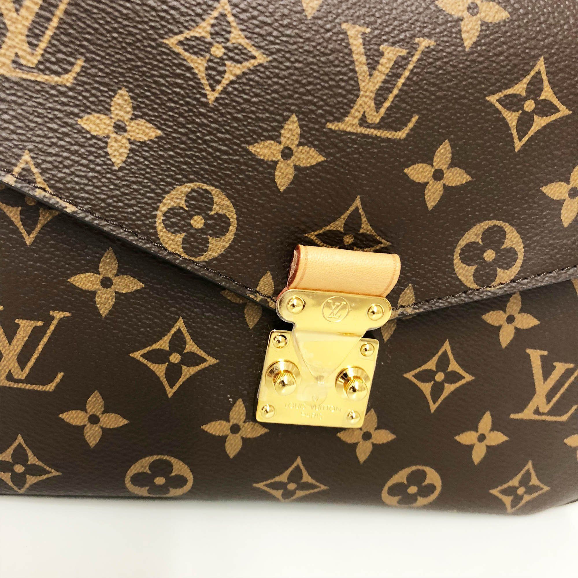 LOUIS VUITTON Monogram Pochette Metis 220017