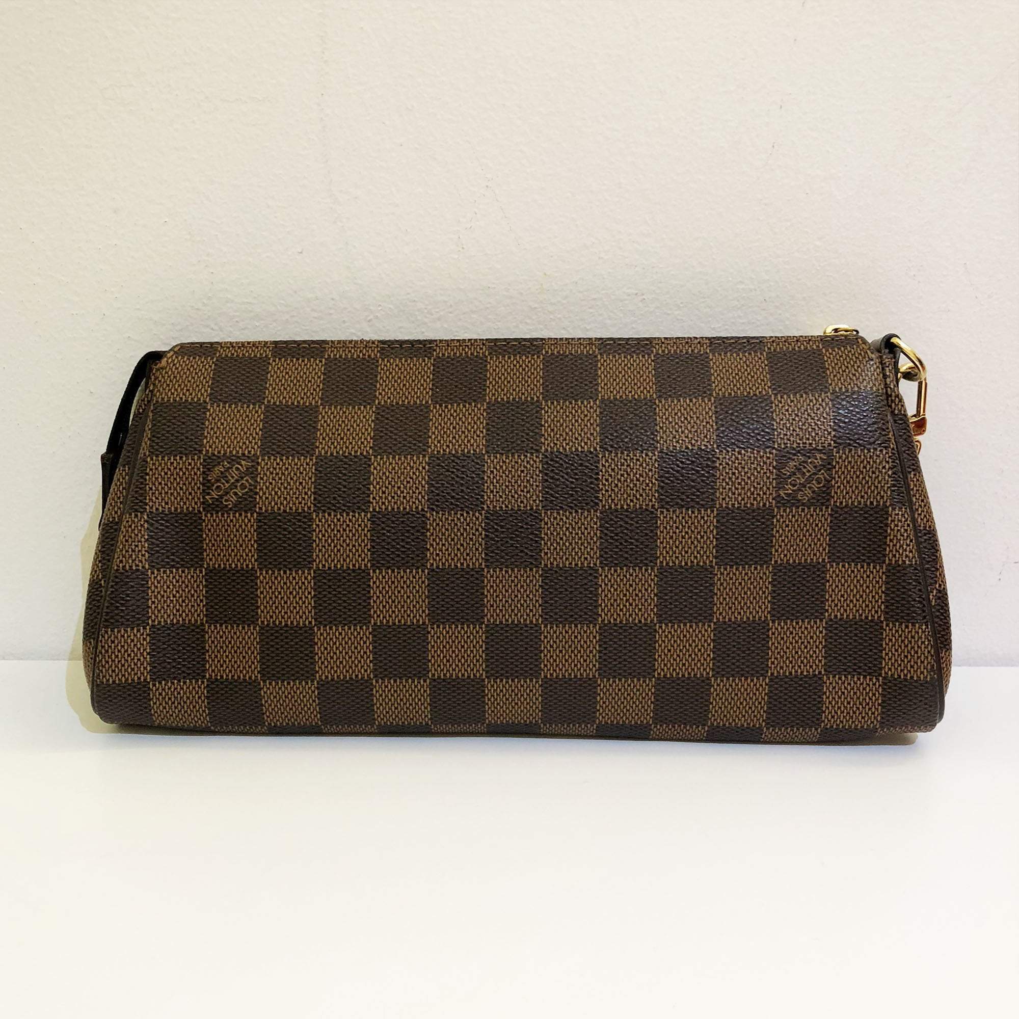 Louis Vuitton Damier Pochette Crossbody Bag – Garderobe