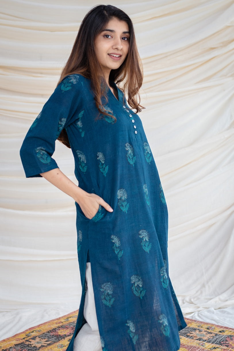 Indian Ethnic Women's Jinal Slub Cotton Indigo Kurta – THE INDIAN ...