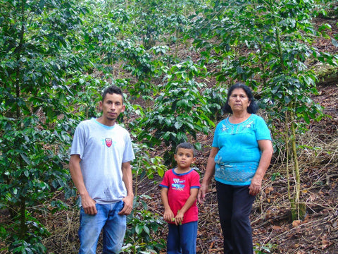 Debyi Romero, organic coffee farmer and family