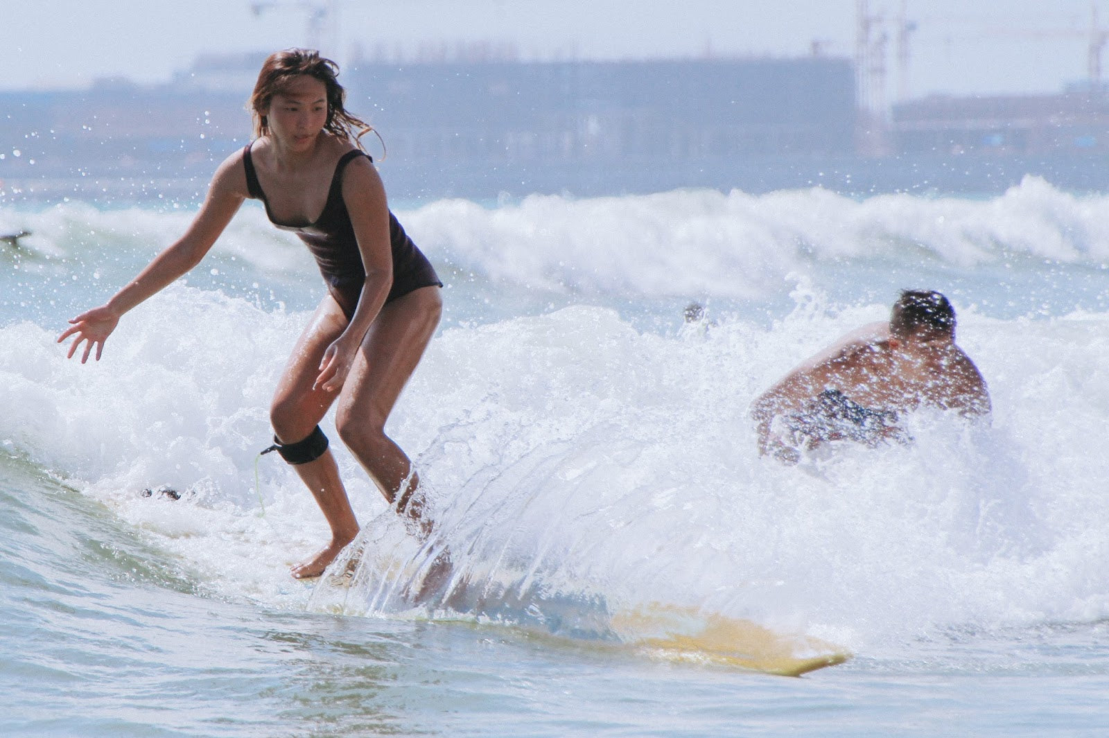 riyuewan bay surfing haikini